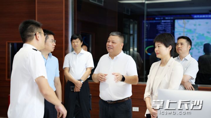 27日,市政協(xié)主席陳剛帶隊(duì)前往長(zhǎng)沙市公共衛(wèi)生中心檢查督導(dǎo)節(jié)前安全生產(chǎn)工作。長(zhǎng)沙晚報(bào)全媒體記者 盛磊 攝